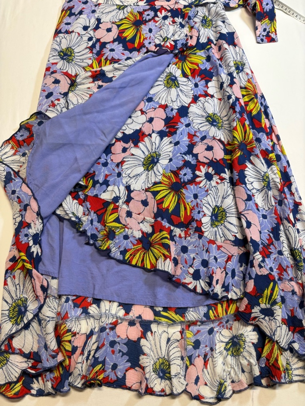 Anthropologie Maeve Sybil
Floral Wrap Skirt Size Medium - Picture 7 of 9